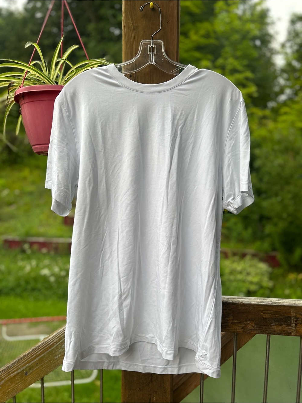 Men’s Manmade Classic White Crew Neck Short Sleeve Tee • Large